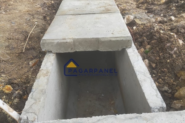 Jual dan Pasang U-ditch Beton + Tutup di Bojongloa Kaler Kota Bandung